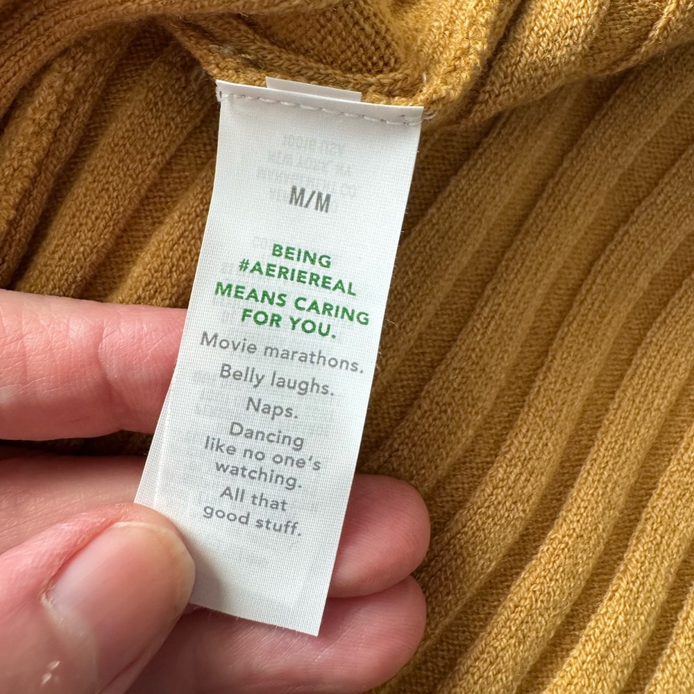 NWT Aerie Pleated Mini Sweater Skirt - Gold SIZE M - Picture 6 of 7